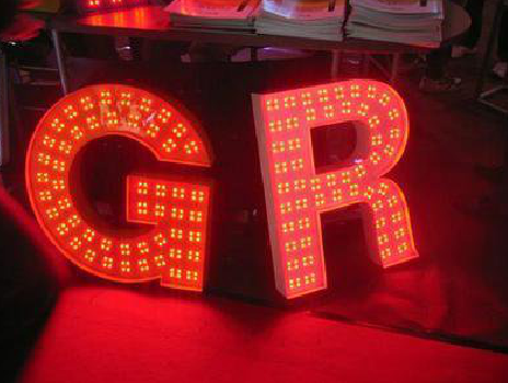 阜南LED发光字有哪些优势？